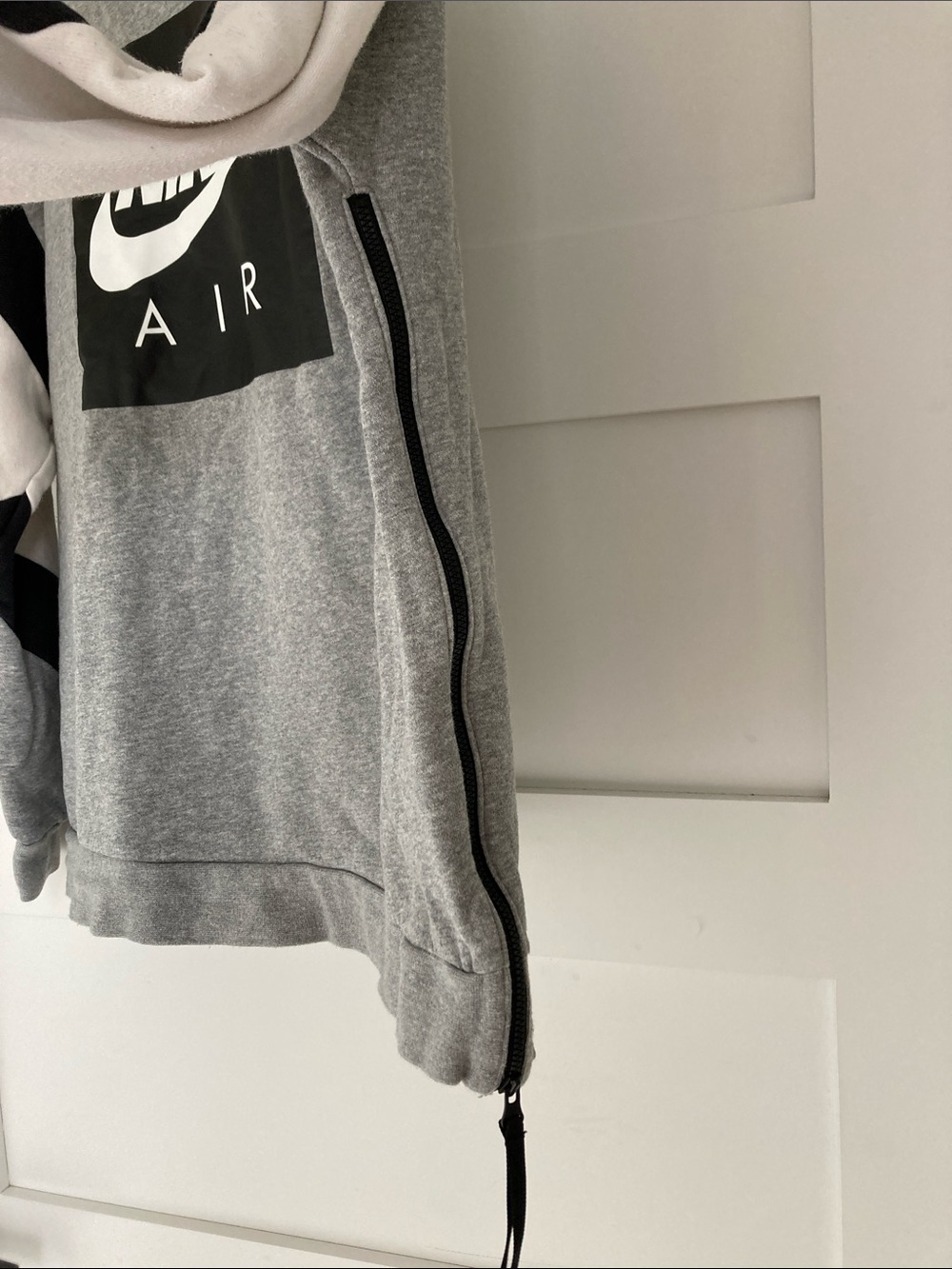 Nike Air Crewneck Sweatshirt Women’s Medium Zip Up Side Unisex All Season - Picture 4 of 5